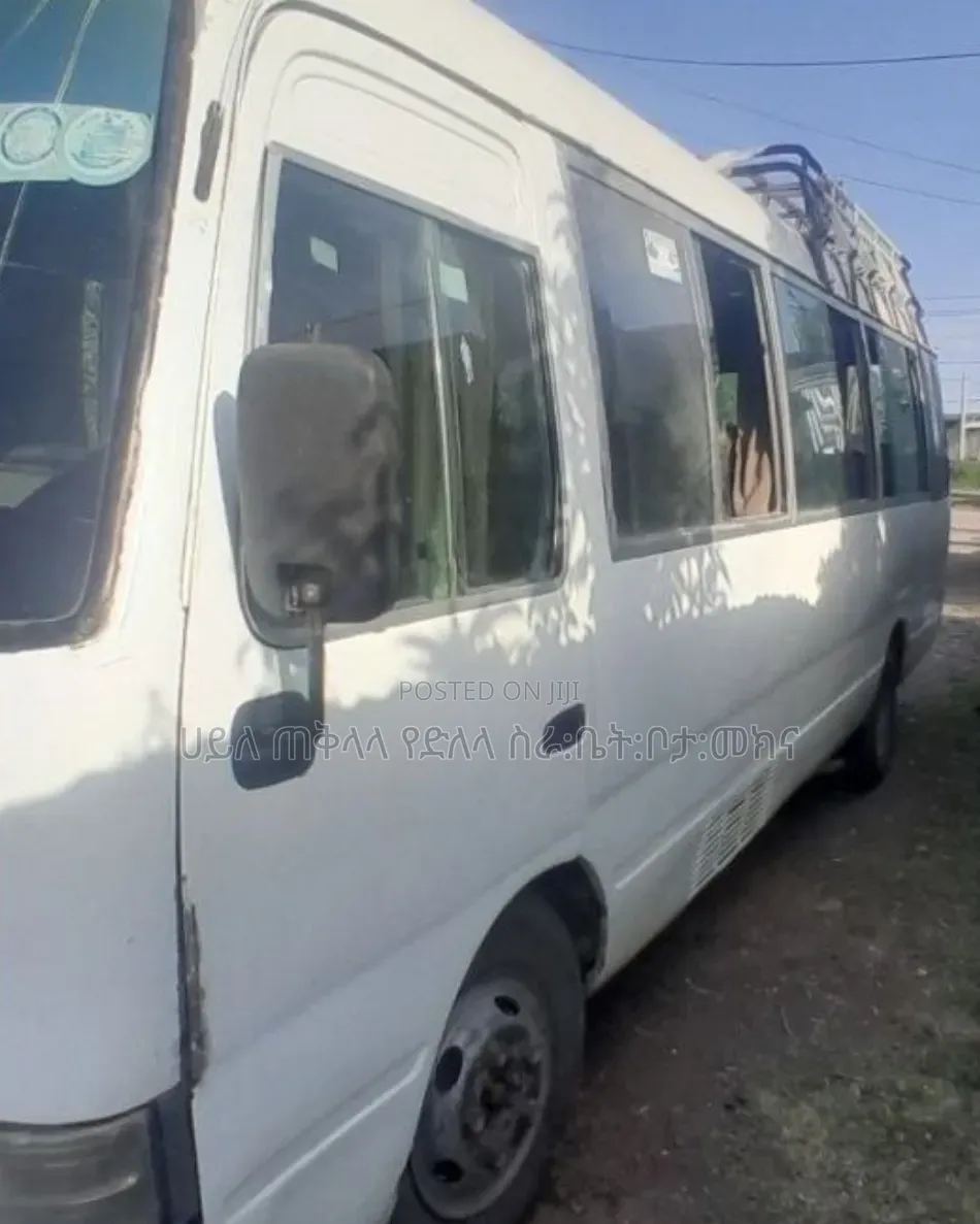 Toyota Coaster 2005 White