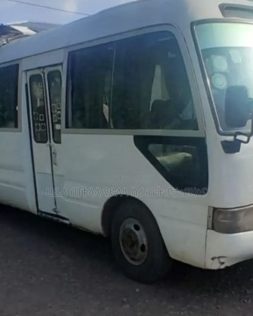 Toyota Coaster 2005 White
