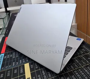 New Laptop Lenovo Ideapad 3 16GB Intel Core i7 SSD 512GB