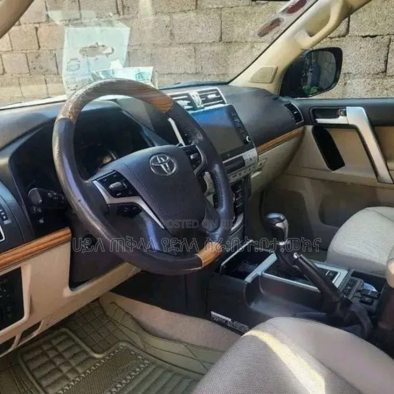 Toyota Land Cruiser Prado 2019 Black