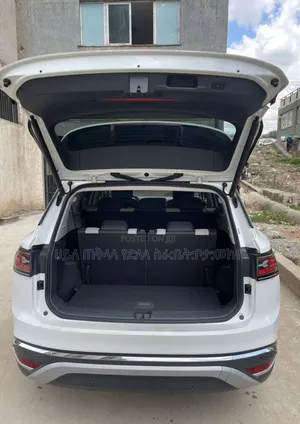 Volkswagen ID.6 2022 White