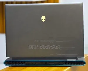 New Laptop Dell Allienware M18 R1 16GB Intel Core i9 SSD 1T