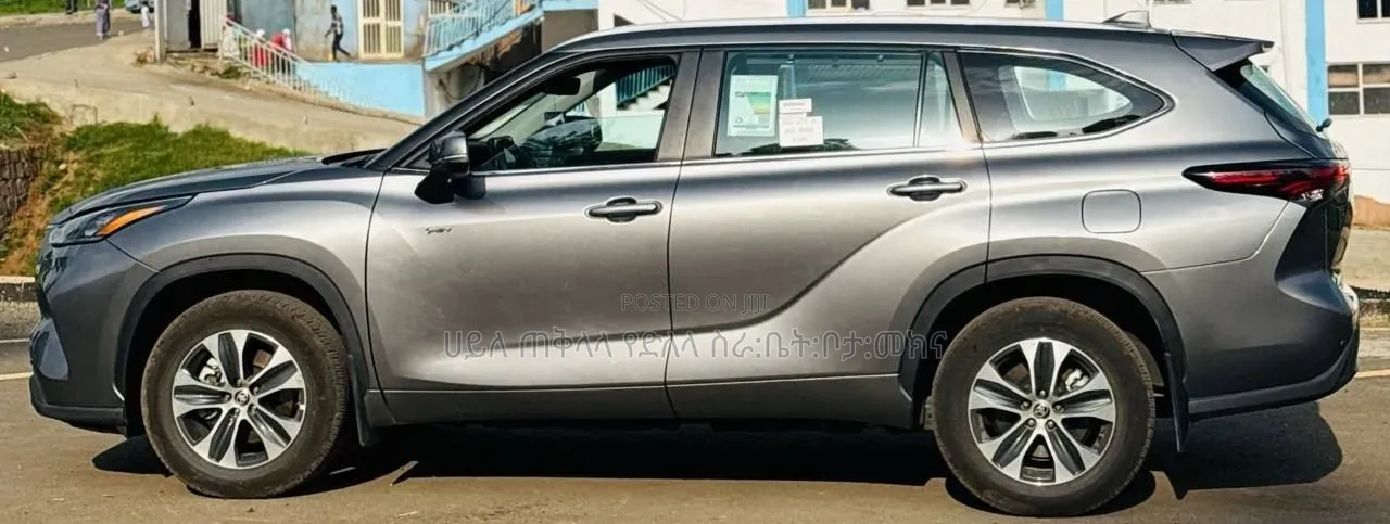 New Toyota Highlander Hybrid 2025 Silver