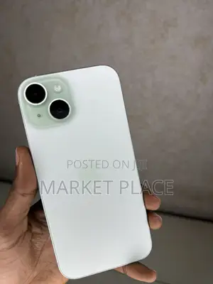 Apple iPhone 15 128 GB Green