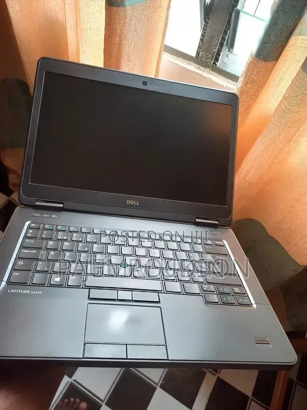 Laptop Dell Latitude 15 E5540 8GB Intel Core i5 HDD 500GB