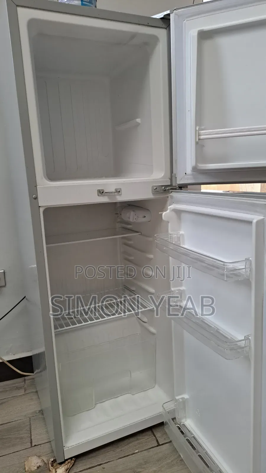 Aston Refrigerator