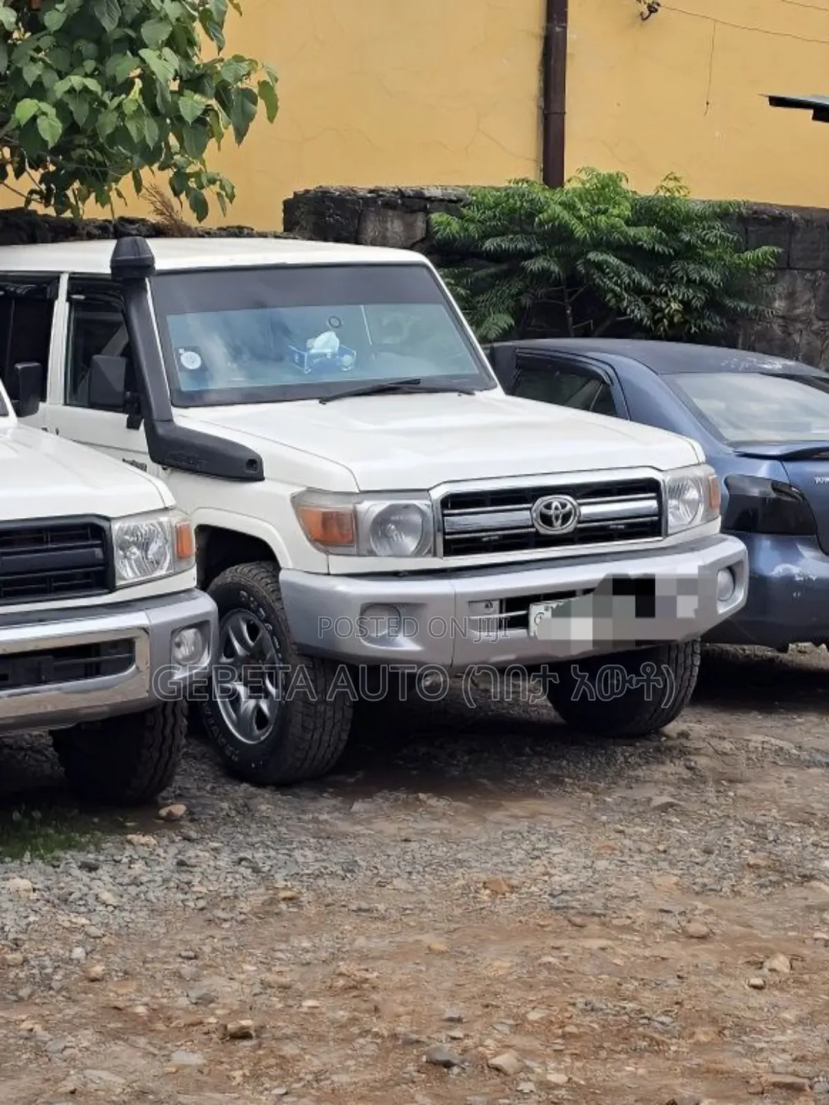 Toyota Land Cruiser 2012 White