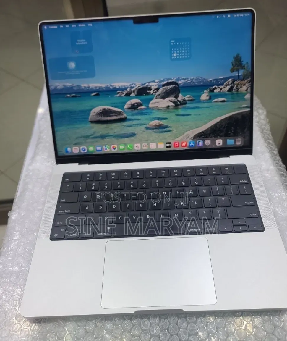 New Laptop Apple MacBook Pro M1 16GB Apple M1 Pro SSD 512GB
