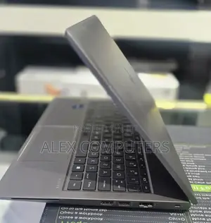 New Laptop HP ZBook 14 16GB Intel Core i7 SSD 512GB