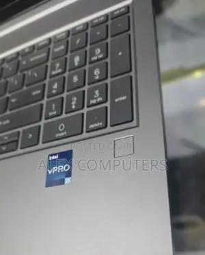 New Laptop HP ZBook 14 16GB Intel Core i7 SSD 512GB