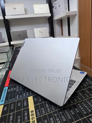 New Lenovo IdeaPad 5 Slim 13th Gen i7 16GB Intel Core i7 SSD 512GB