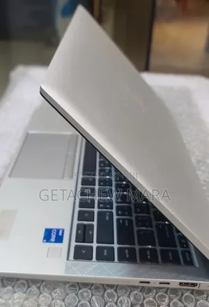 New Laptop HP EliteBook 840 G8 16GB Intel Core i5 SSD 512GB