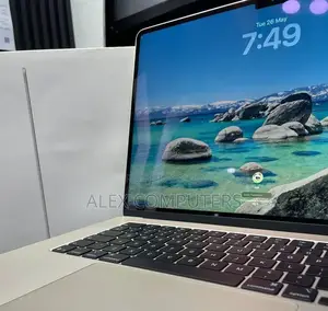 New Laptop Apple MacBook Air 2025 M4 15-inch 16GB Apple M4 SSD 256GB