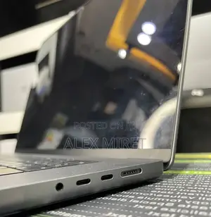 New Laptop Apple MacBook Pro M1 16GB Apple M1 Pro SSD 512GB