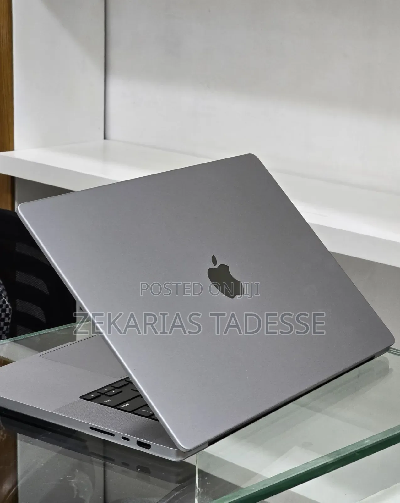 New Laptop Apple MacBook Pro 2021 M1 32GB Apple M1 Max SSD 512GB