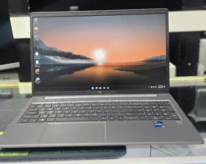 New Laptop HP ZBook Power G9 i7 16GB Intel Core i7 SSD 512GB