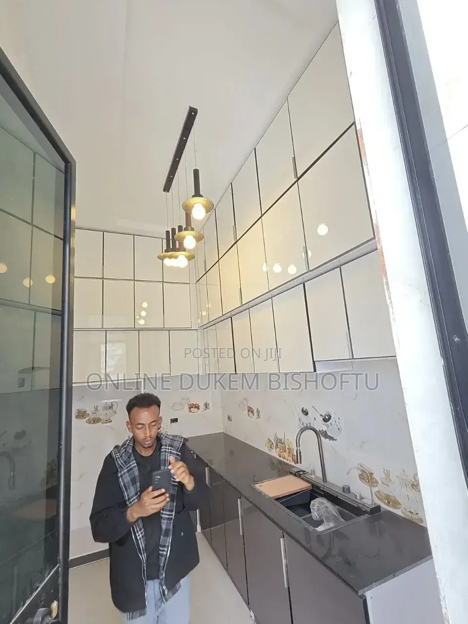 Furnished 11bdrm Villa in Dukem, East Shewa for sale