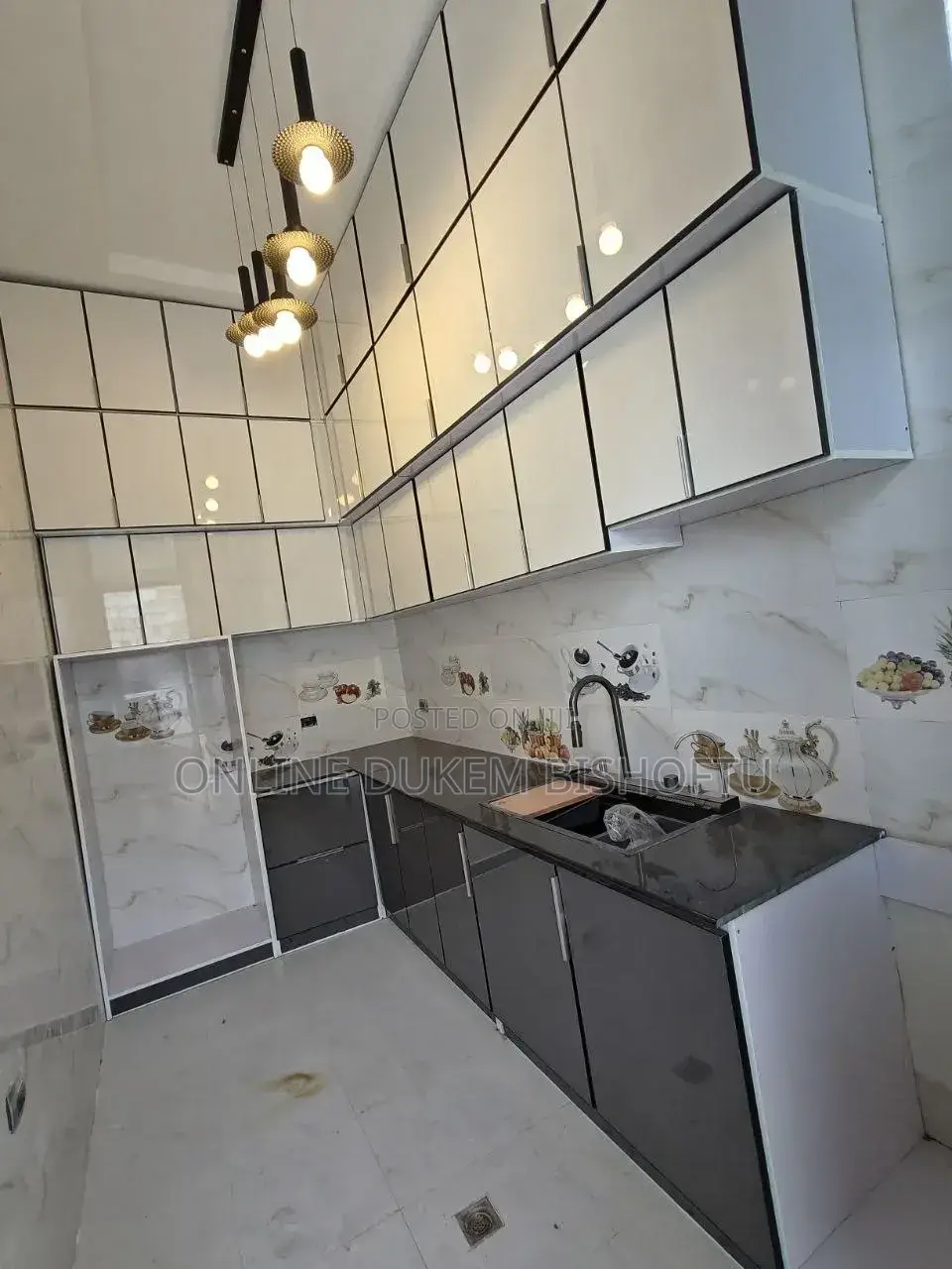 Furnished 11bdrm Villa in Dukem, East Shewa for sale