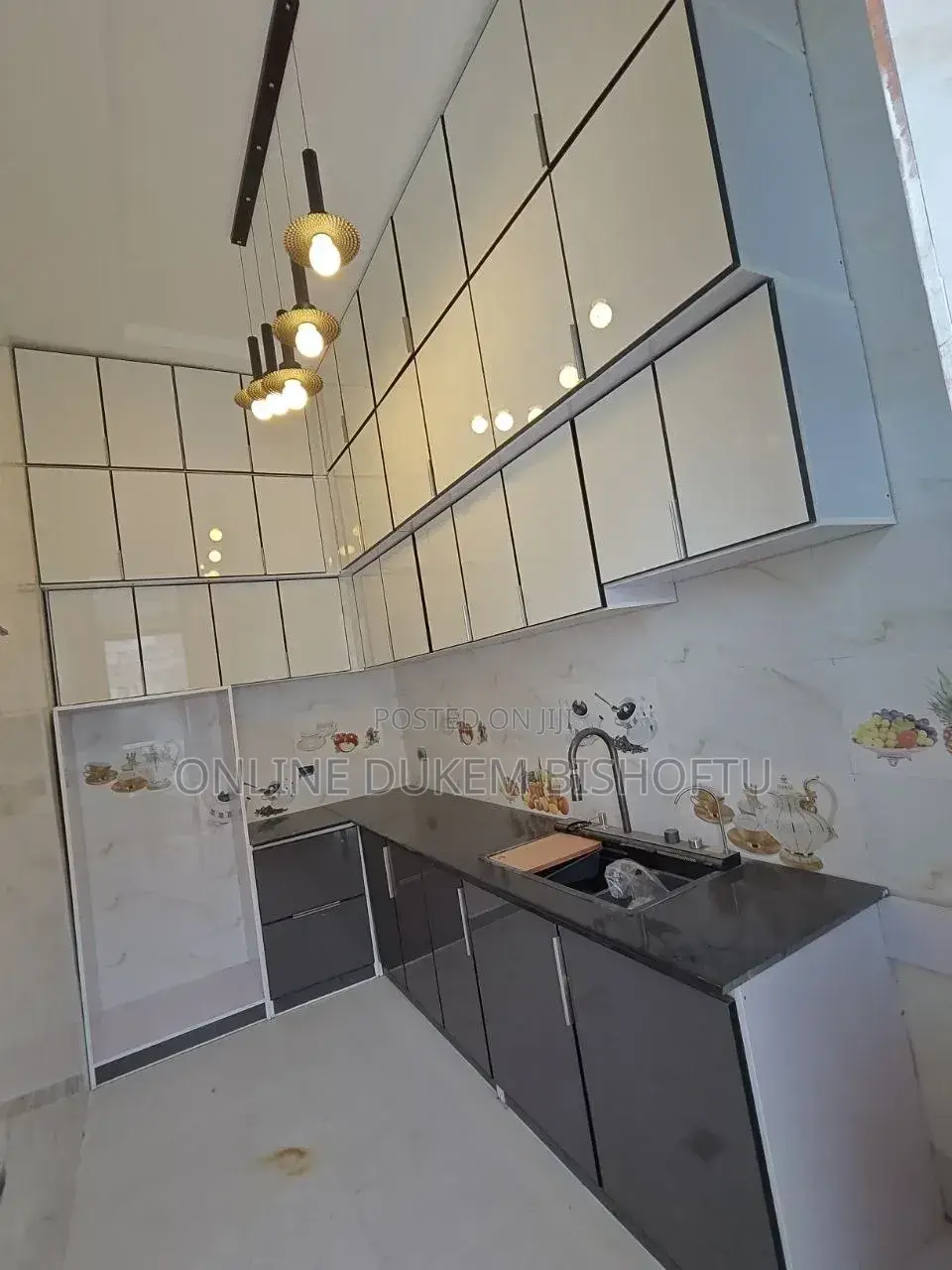 Furnished 11bdrm Villa in Dukem, East Shewa for sale