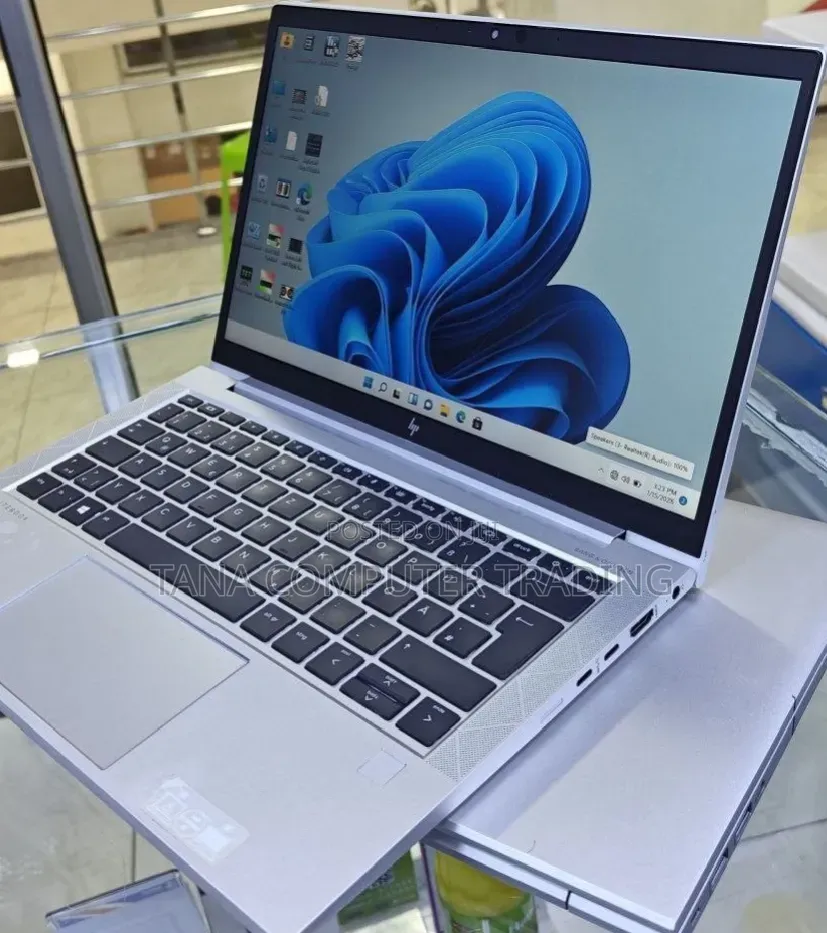 New Laptop HP EliteBook 830 G7 8GB Intel Core i7 SSD 512GB