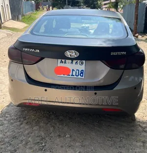 Hyundai Elantra GLS Automatic 2012 Gray