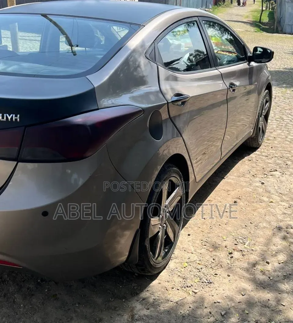 Hyundai Elantra GLS Automatic 2012 Gray