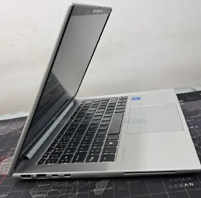 New Laptop HP EliteBook 830 16GB Intel Core i7 SSD 512GB