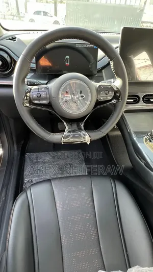 New BYD E2 43 kWh 94 hp FWD 2025 Gray
