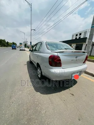 Toyota Platz 1.0 FWD 2001 Silver