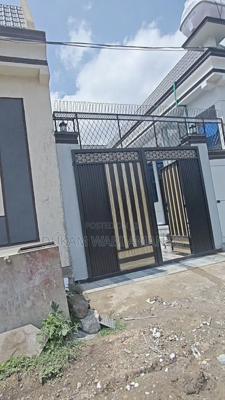 Furnished 7bdrm Villa in Dukem, East Shewa for sale