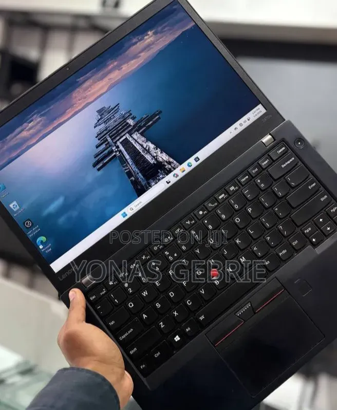 New Laptop Lenovo 8GB Intel Core i5 SSD 256GB