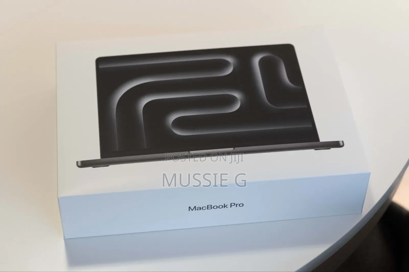 New Laptop Apple MacBook Pro 2026 M5 Max 128GB Apple M5 Max SSD 4T