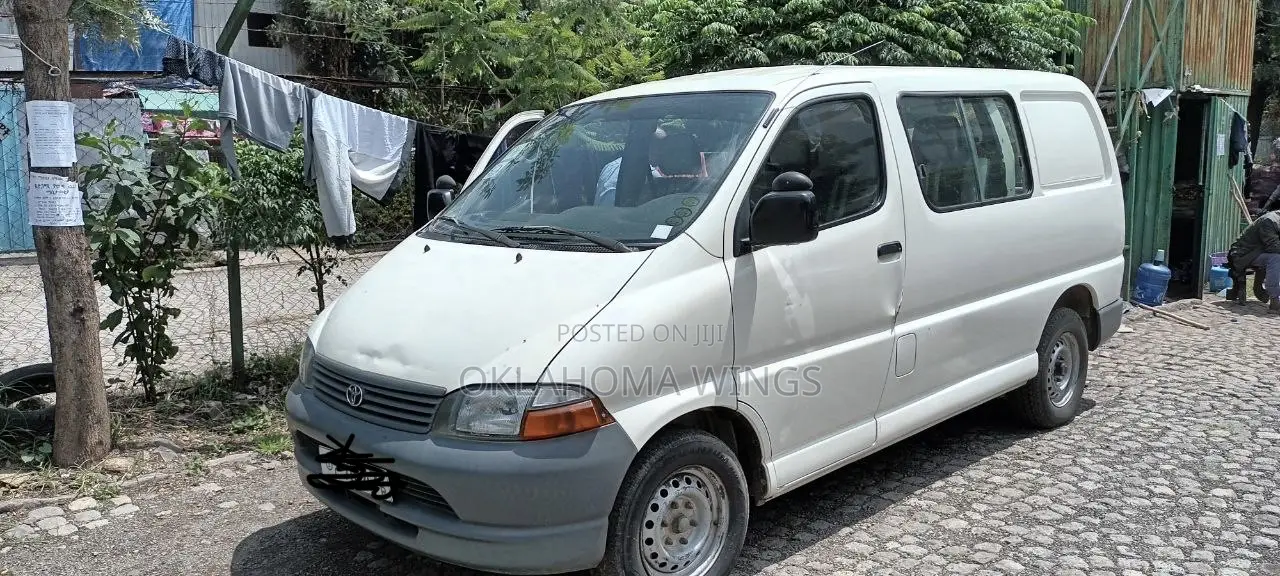 Toyota bB 2002 White
