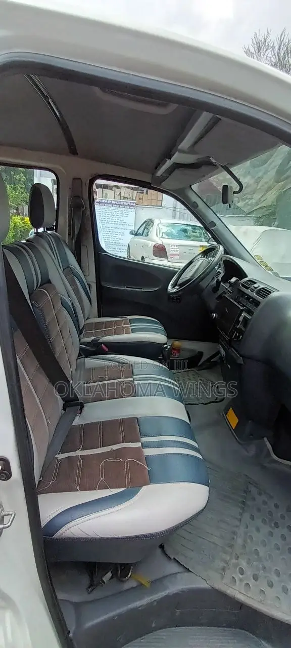 Toyota bB 2002 White
