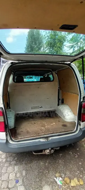 Toyota bB 2002 White