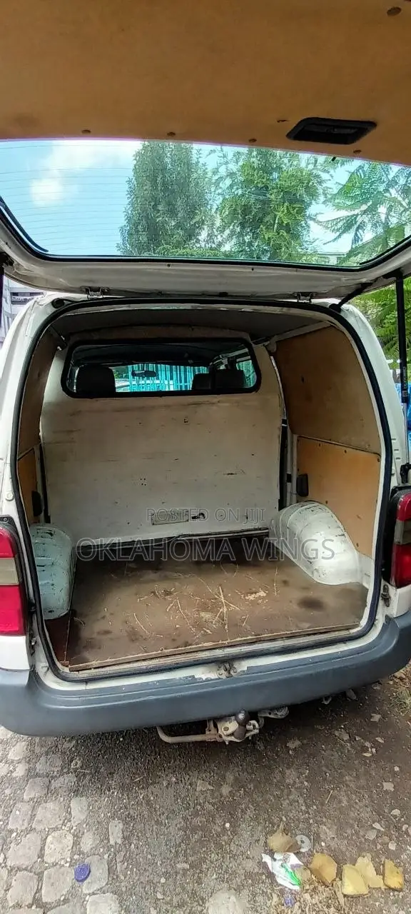 Toyota bB 2002 White