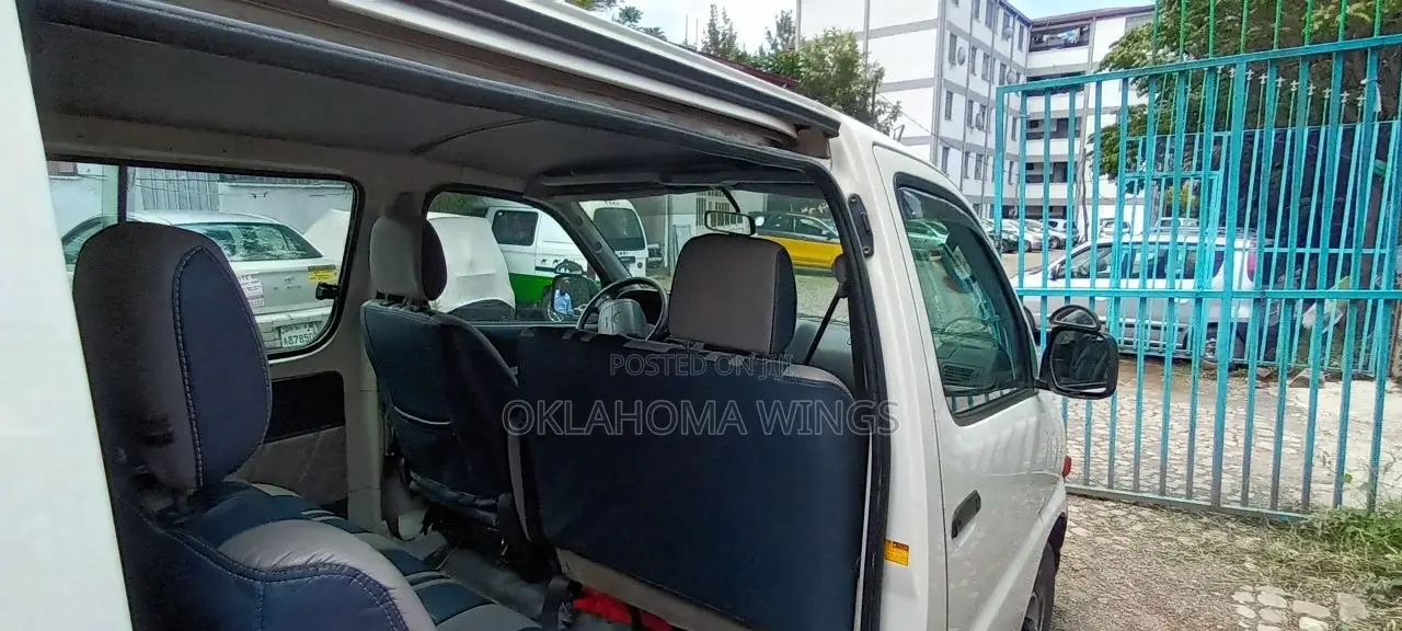 Toyota bB 2002 White
