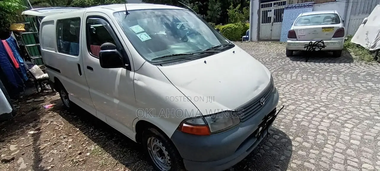 Toyota bB 2002 White