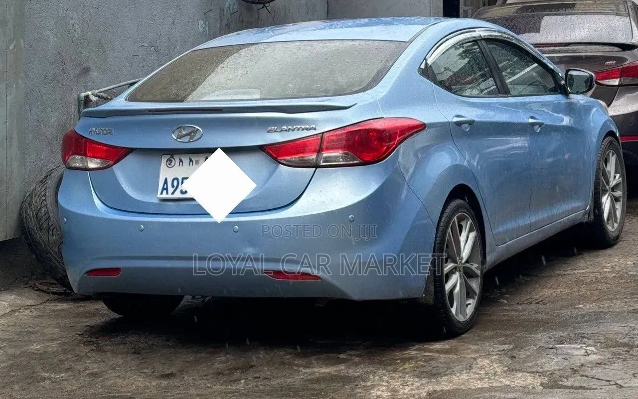 Hyundai Elantra 2013 Blue