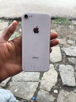 Apple iPhone 8 64 GB White