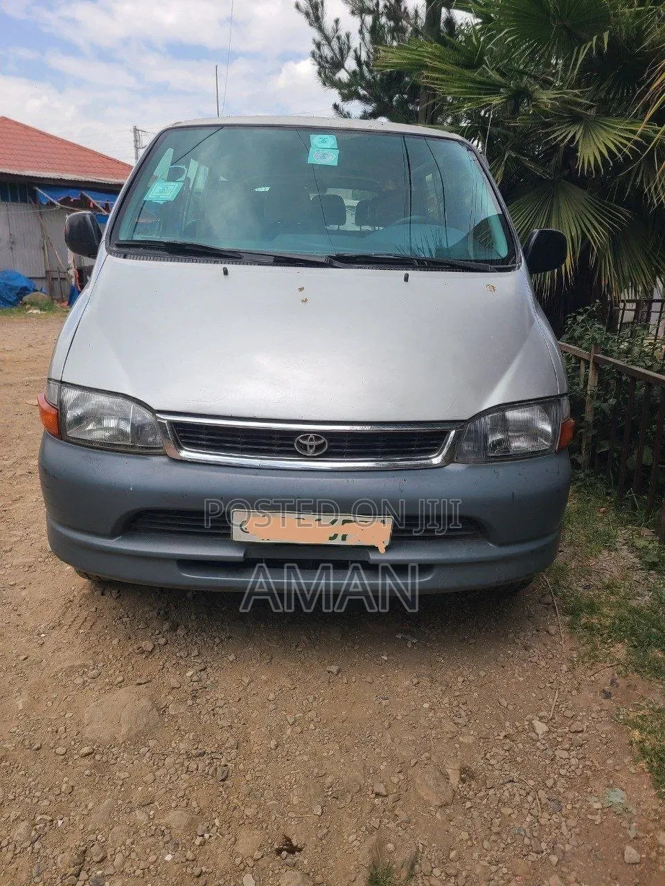 Toyota HiAce 2000 Silver