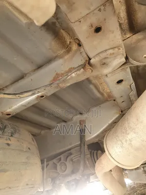 Toyota HiAce 2000 Silver