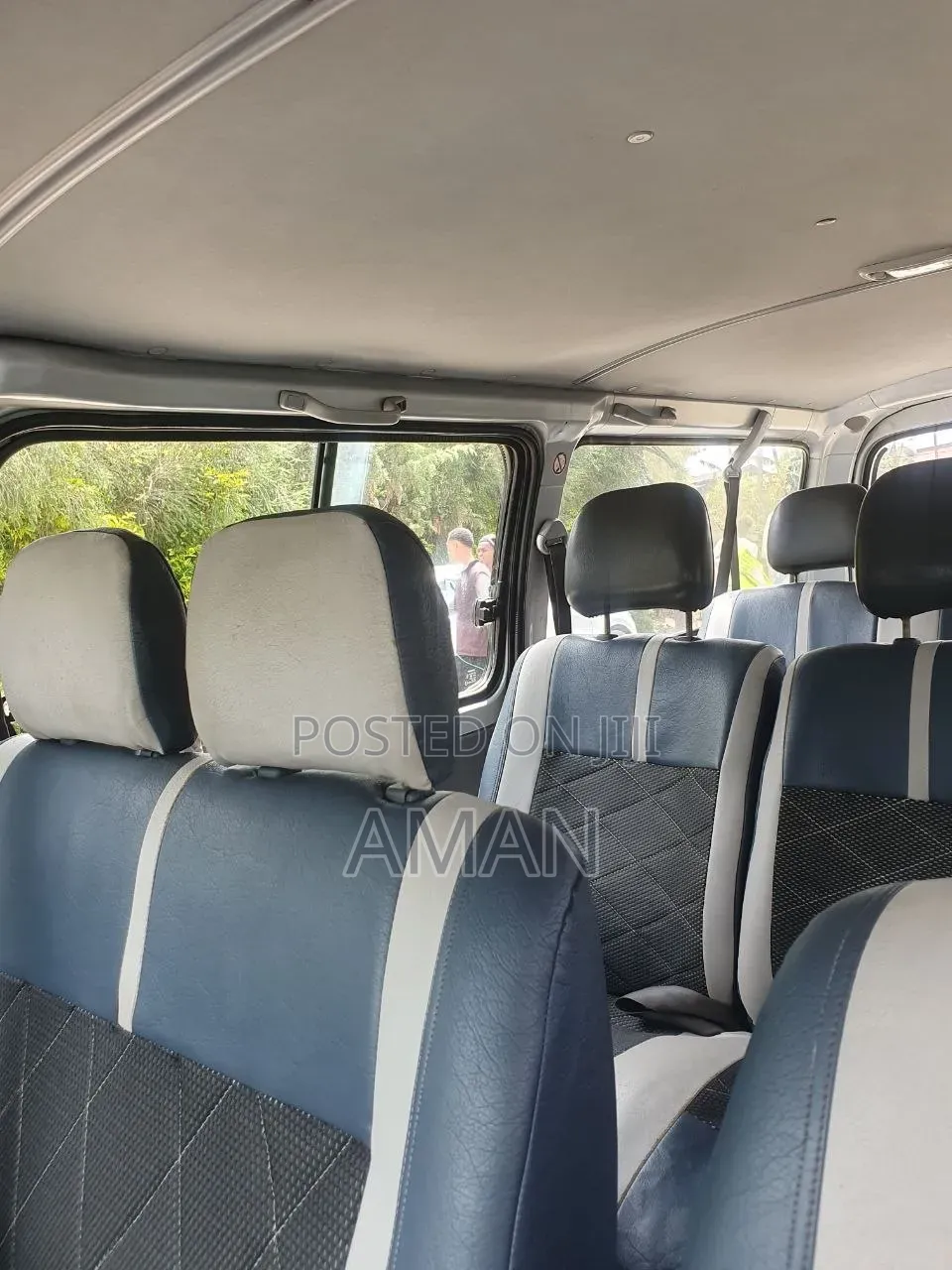 Toyota HiAce 2000 Silver