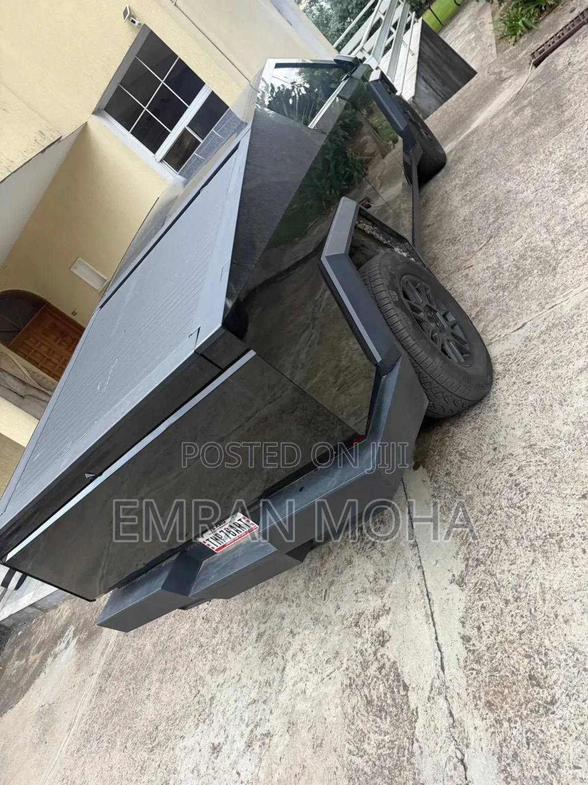 Tesla Cybertruck Cyberbeast AWD 2025 Gray