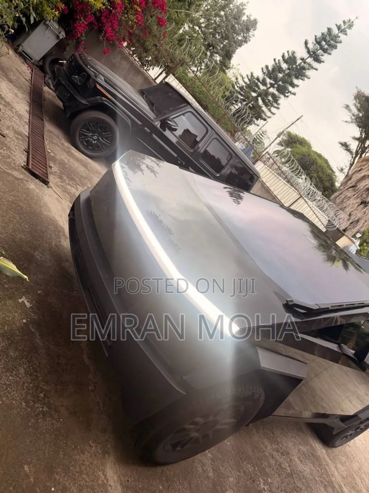 Tesla Cybertruck Cyberbeast AWD 2025 Gray