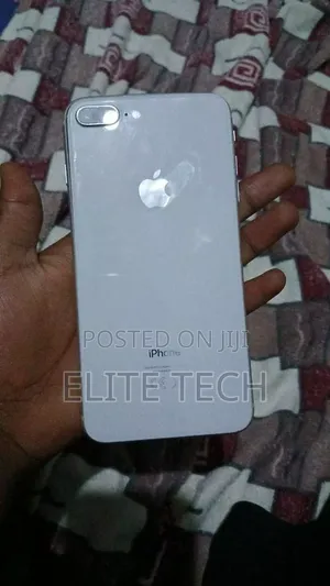 New Apple iPhone 8 64 GB White
