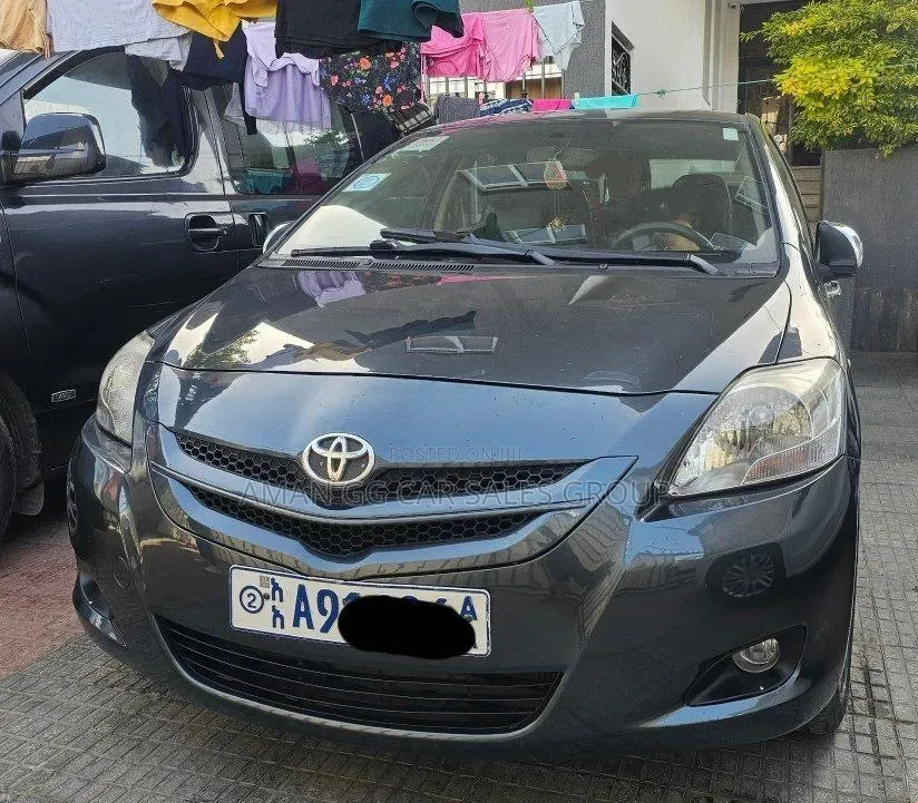 Toyota Yaris 2008 Gray