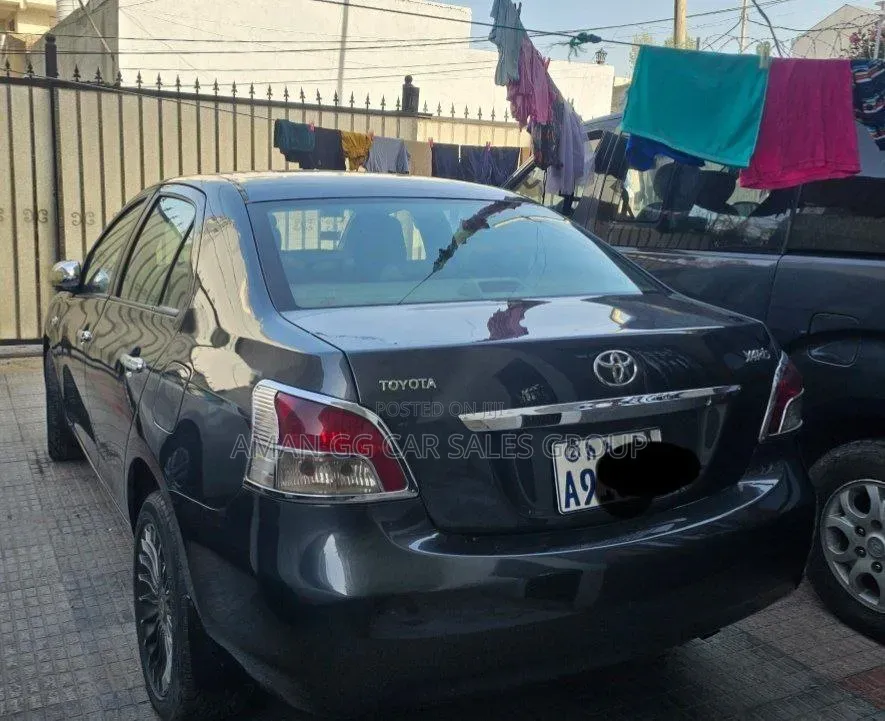 Toyota Yaris 2008 Gray