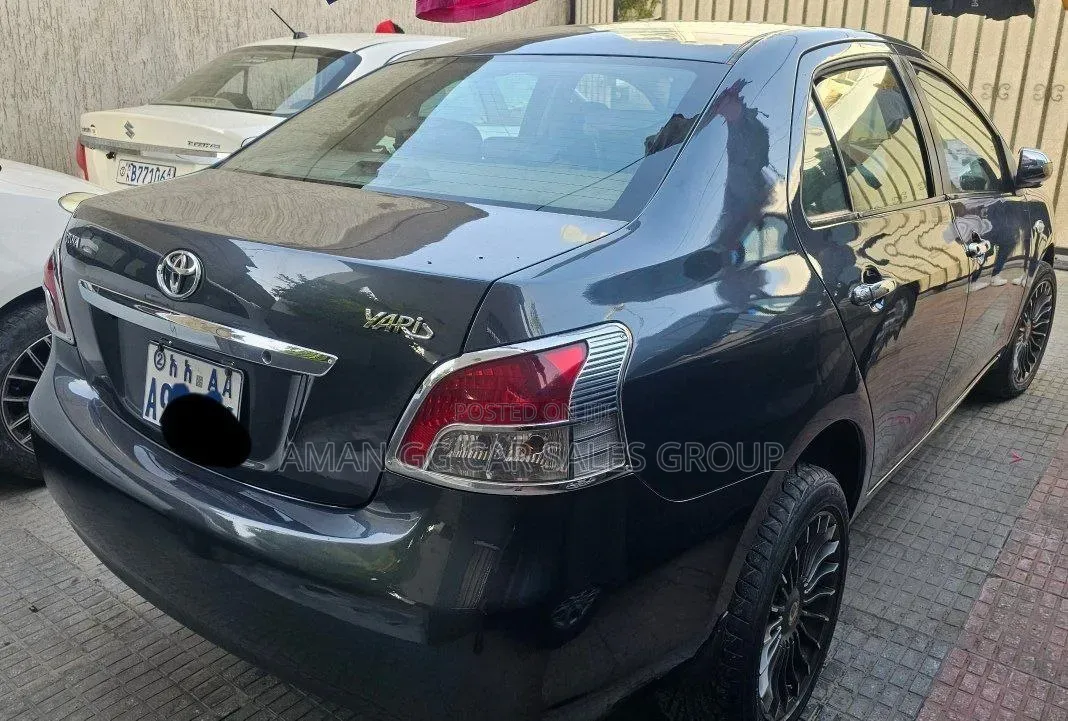 Toyota Yaris 2008 Gray