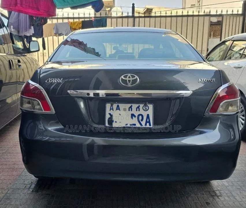 Toyota Yaris 2008 Gray